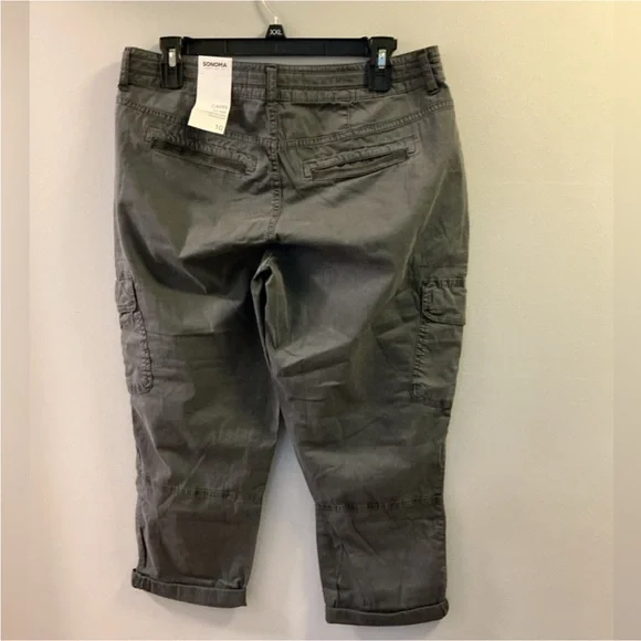 Sonoma Goods for Life 6 pocket midrise dark gray utility Capri Woman’s 10 - Picture 3 of 9